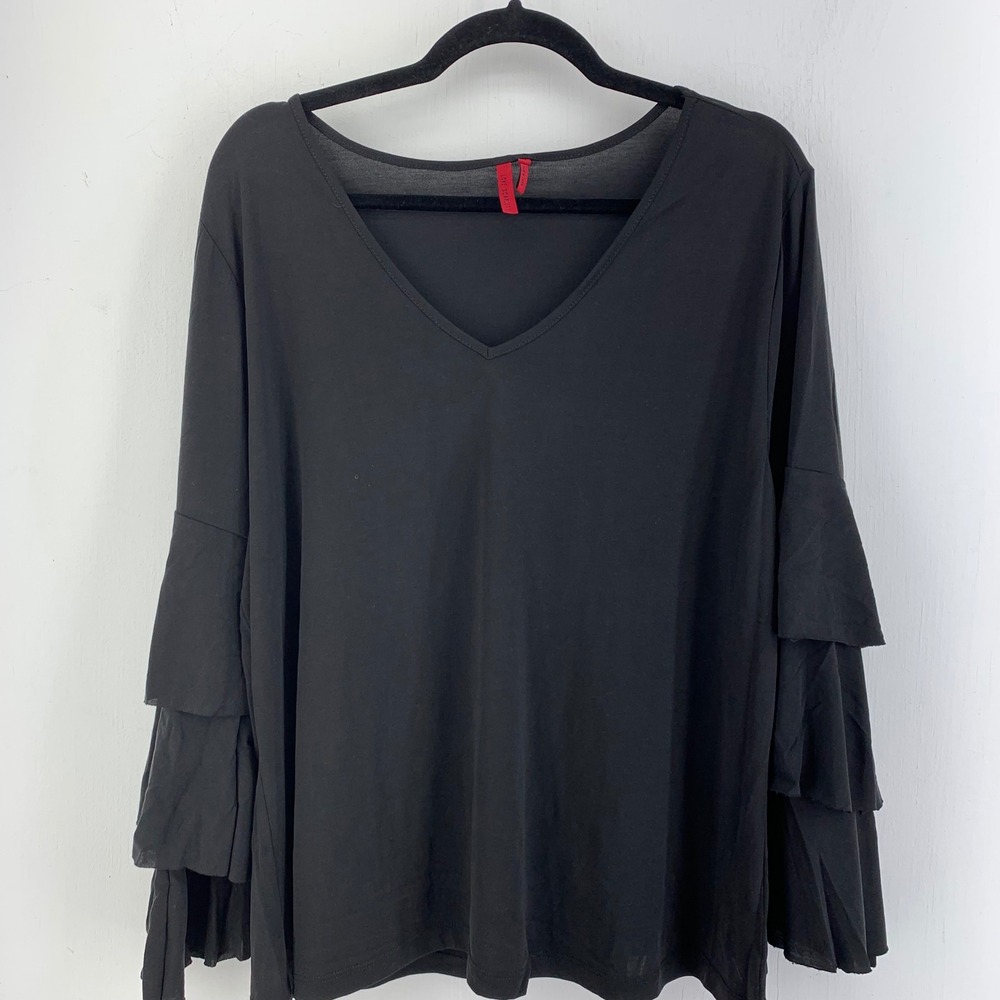 Love Scarlett 1X Black Tiered‎ Ruffle Bell  Minimalist Dark Academia Gothic Top
